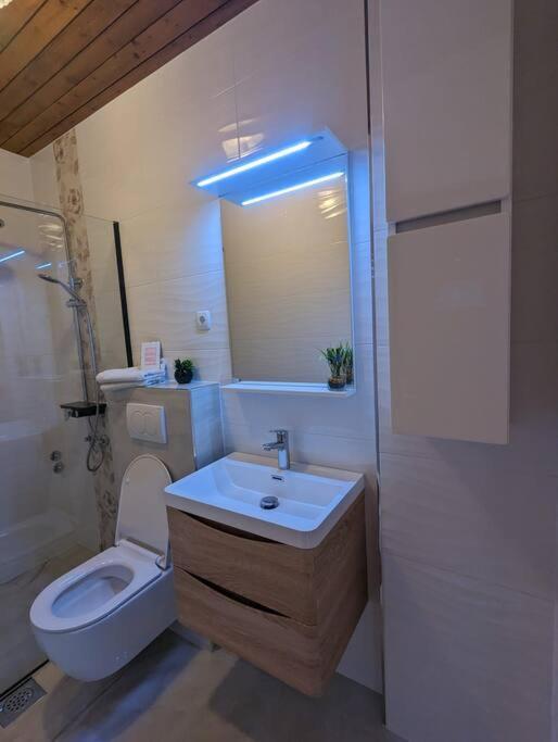 Zeezicht Appartement 50M From Beach Срима Екстериор снимка