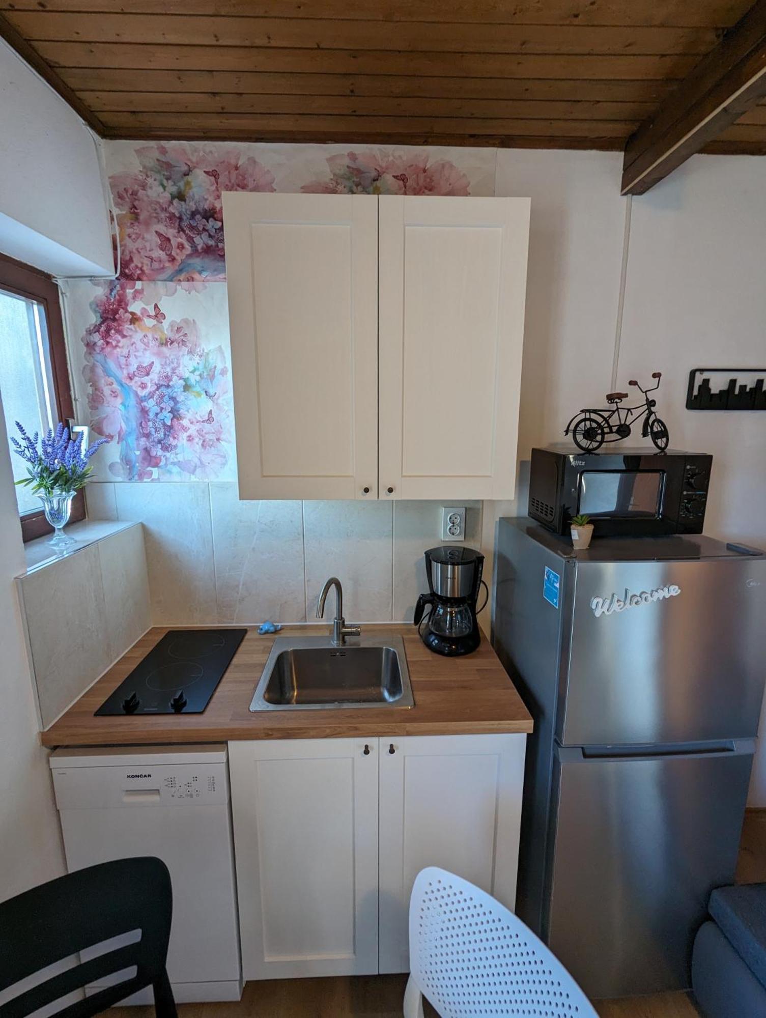 Zeezicht Appartement 50M From Beach Срима Екстериор снимка